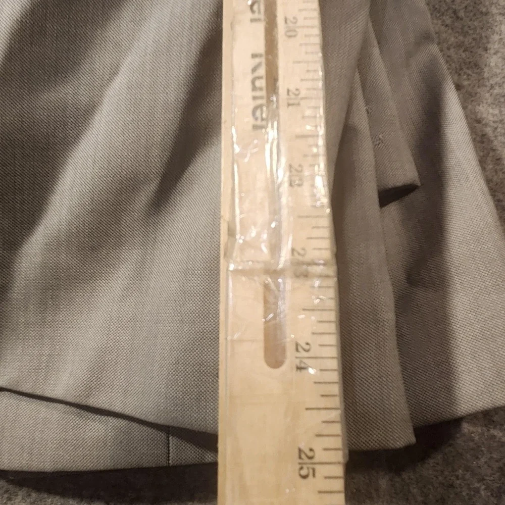 Hugo Boss Blazer Mens 44R Gray Masell16 Virgin Wool Sport Coat Jacket Two Button